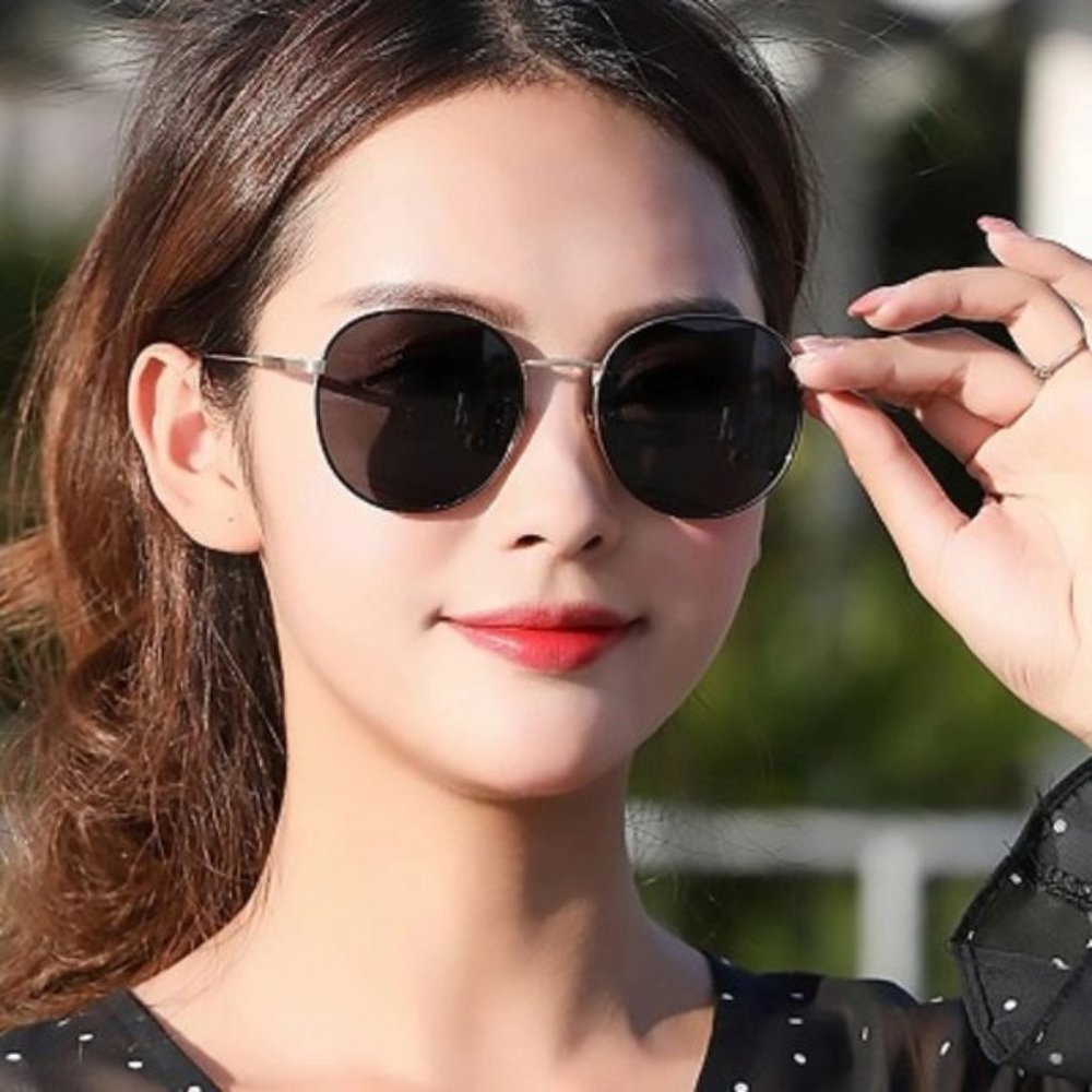 Sunglasses ~ Gold ~Round ~ Gray Lens